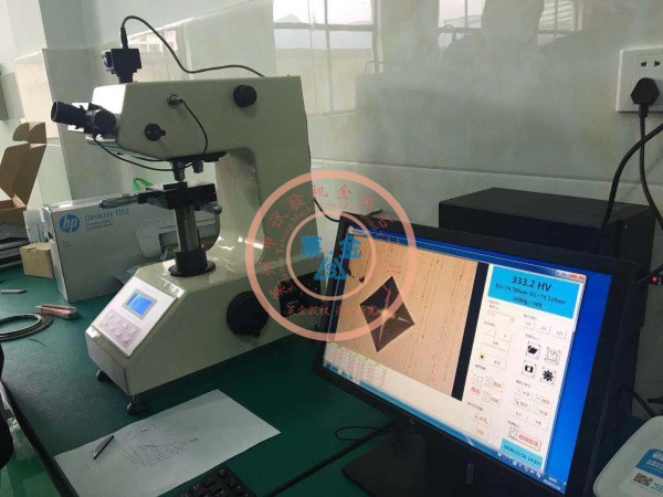老客户推荐新客户选用我厂HVS-1000A型数显显微硬度计：现场安装照片（图像清晰质感、测试精度高）